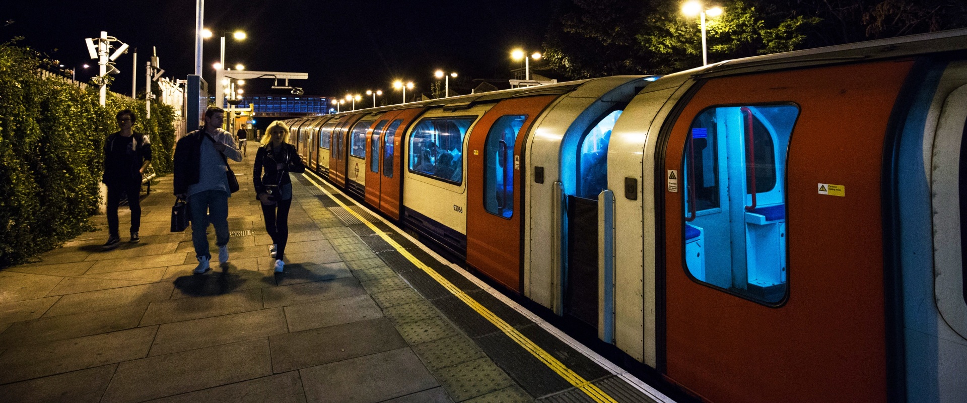 Is new york subway safe at night?